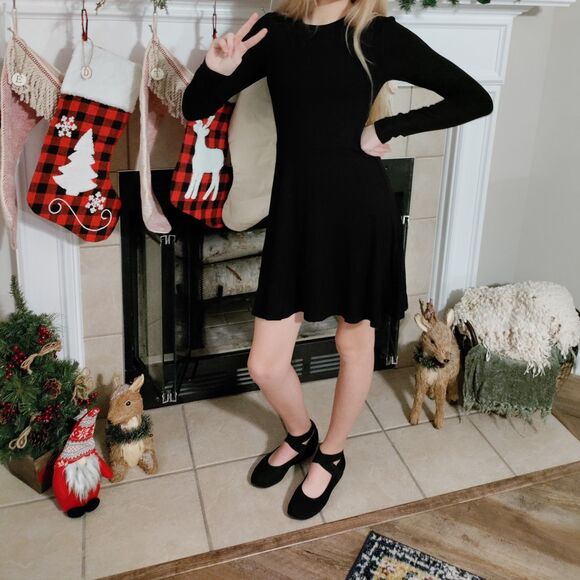 Forever 21 Women’s Long Sleeve Black Knit Dress Size Small - Picture 1 of 5